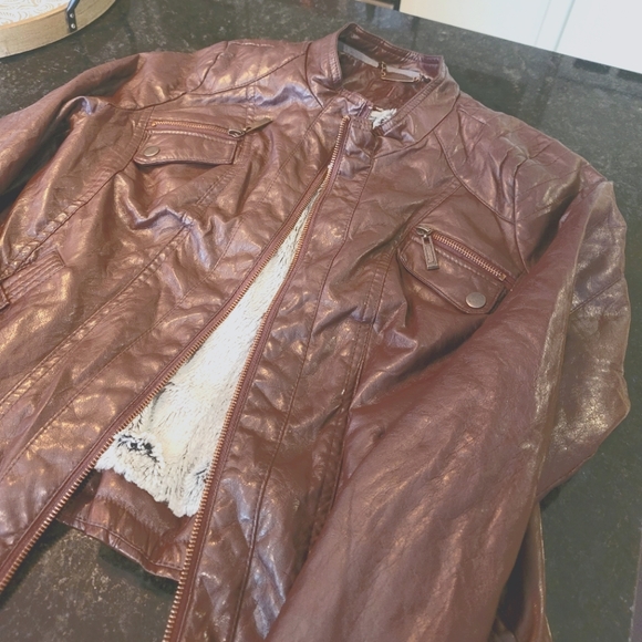 T2 leather jacket size large - Picture 1 of 3